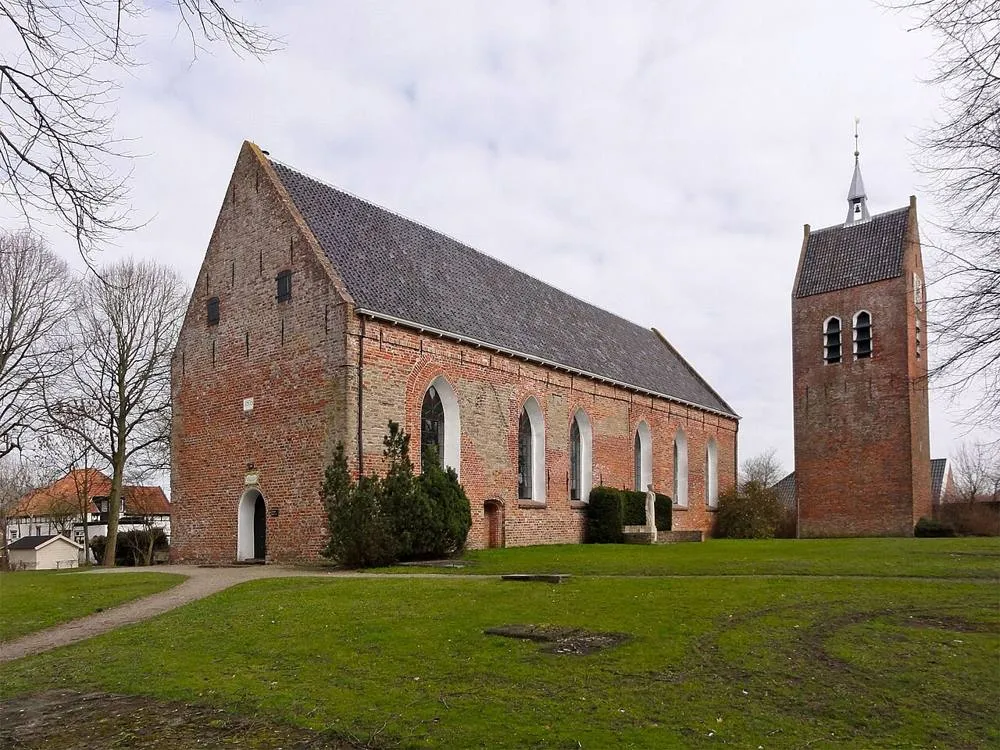 Baflo: Sint-Laurentiuskerk Baflo