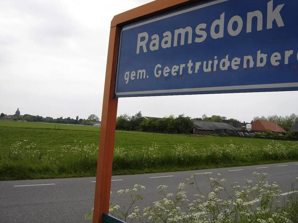 Raamsdonk: Raamsdonk plaatsnaambord