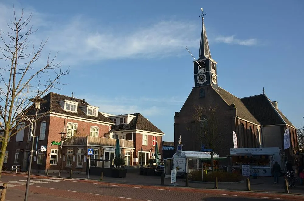 Oostzaan: Church in the center of Oostzaan - panoramio